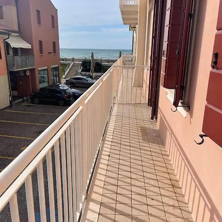 Petronia Trilo Vista Mare - Agenzia Cocal Apartmán