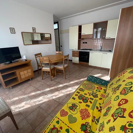 Petronia Trilo Vista Mare - Agenzia Cocal קאורלה